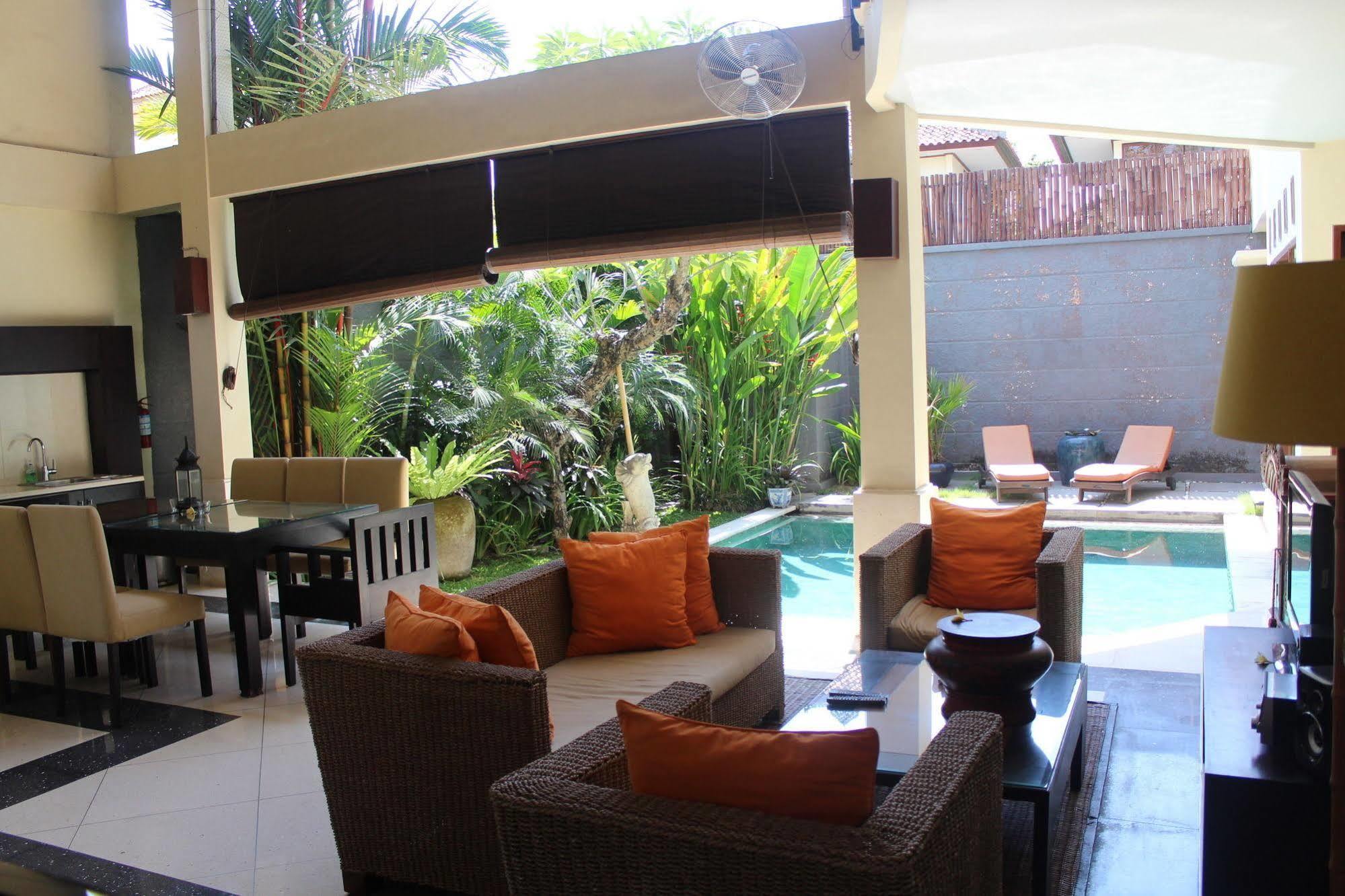 D'Alang Alang Villas Seminyak Buitenkant foto
