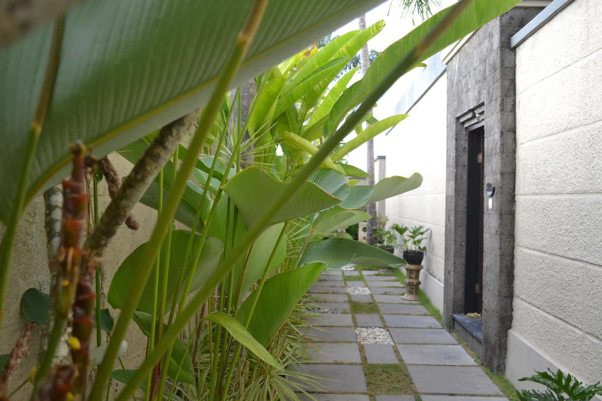 D'Alang Alang Villas Seminyak Buitenkant foto