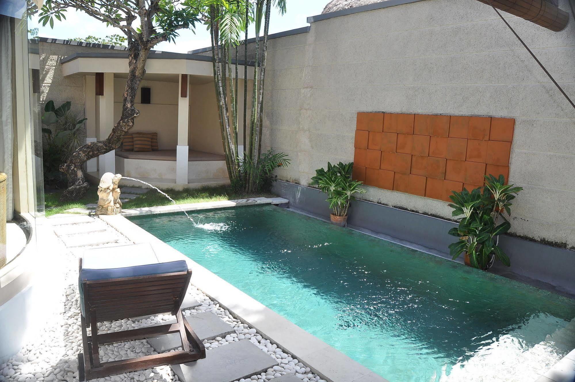 D'Alang Alang Villas Seminyak Buitenkant foto