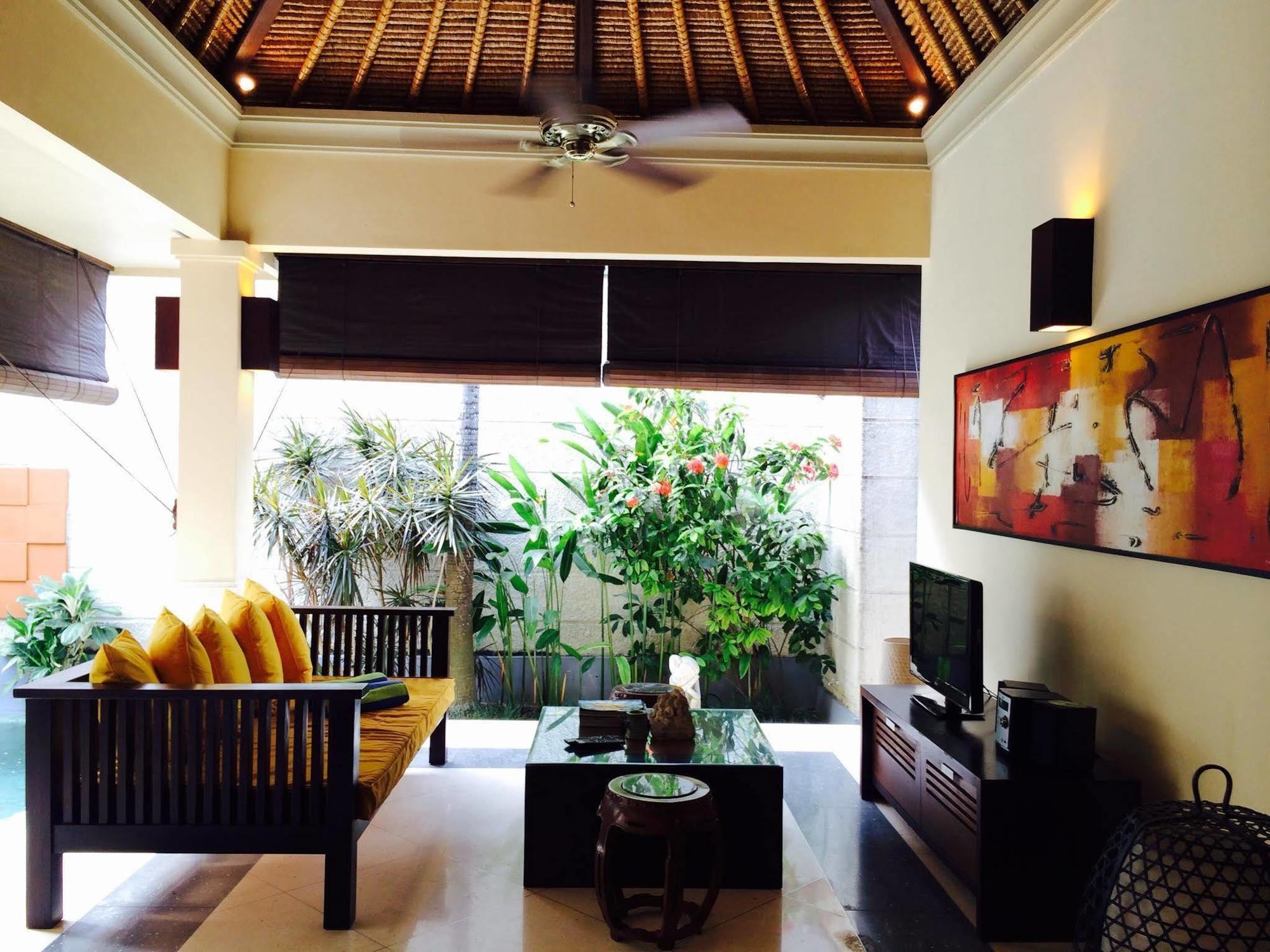 D'Alang Alang Villas Seminyak Buitenkant foto